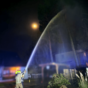 Freiwillige Feuerwehr Löschzug Zeuthen - Löschübung Strahlrohr